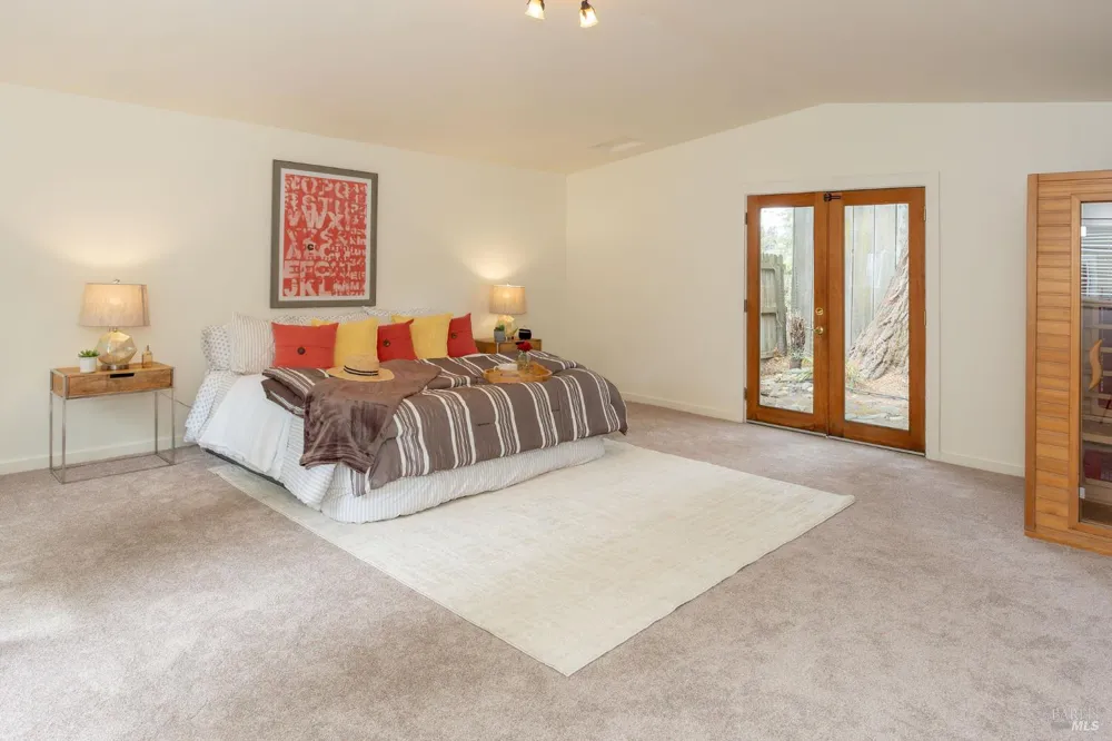 1901 Hwy 116 S Sebastopol, CA 95472