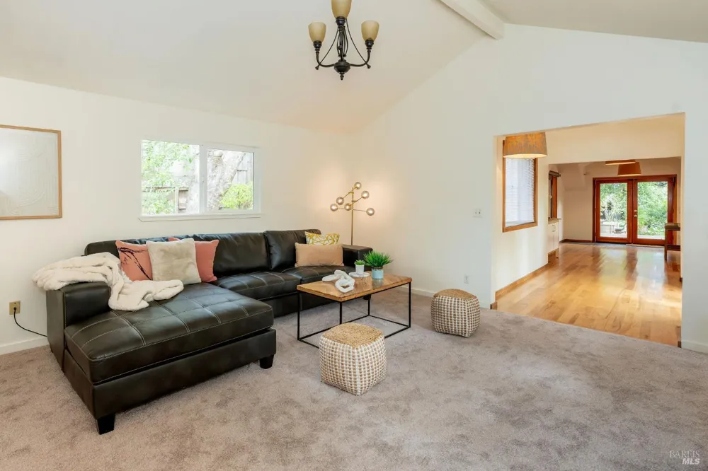 1901 Hwy 116 S Sebastopol, CA 95472