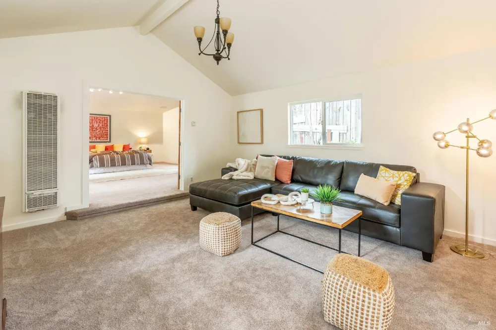 1901 Hwy 116 S Sebastopol, CA 95472