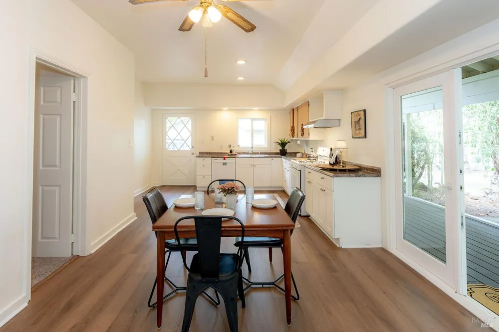 1901 Hwy 116 S Sebastopol, CA 95472