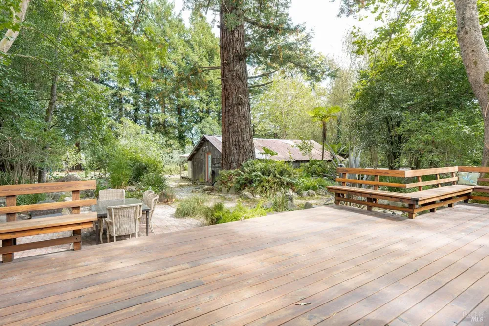 1901 Hwy 116 S Sebastopol, CA 95472