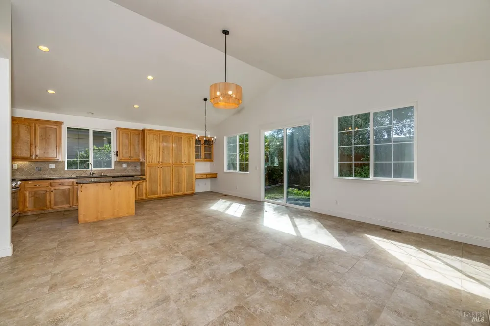 4707 Venti Lane Santa Rosa, CA 95409