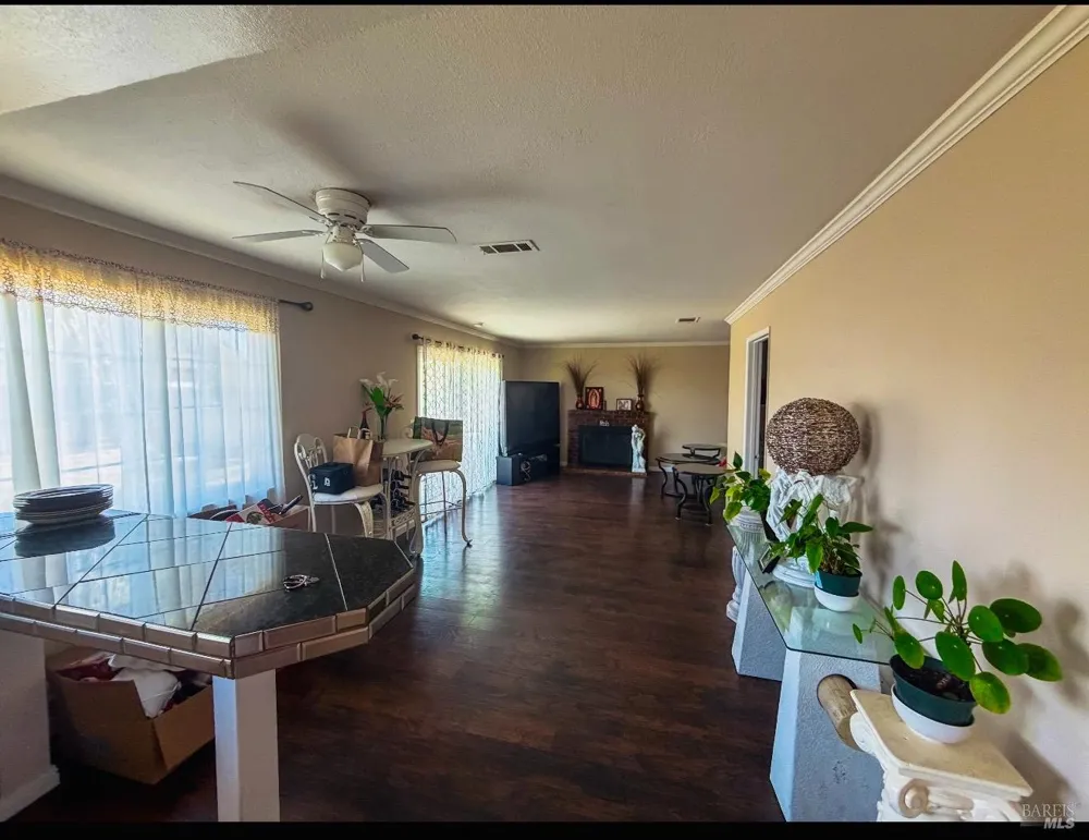 611 Wigeon Way Suisun City, CA 94585