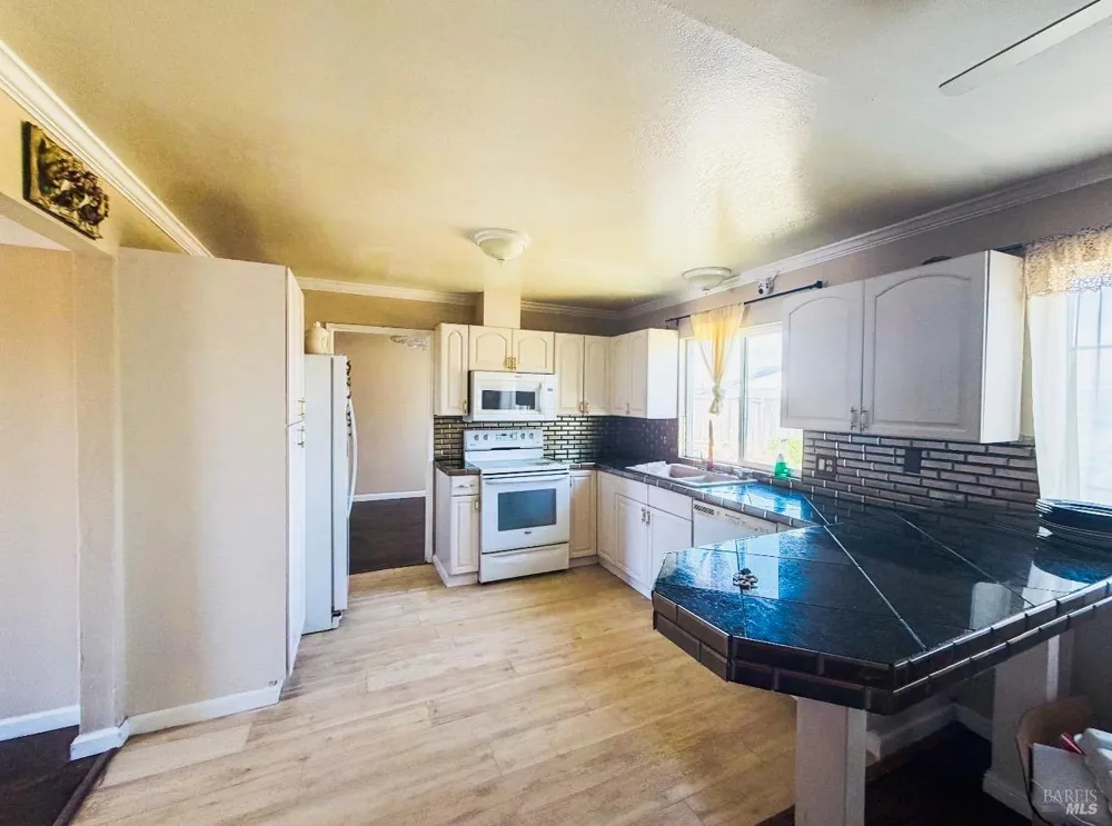 611 Wigeon Way Suisun City, CA 94585