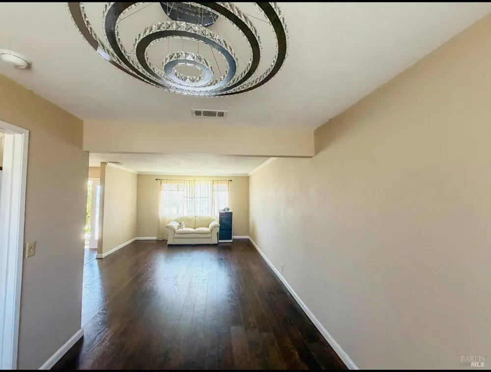 611 Wigeon Way Suisun City, CA 94585