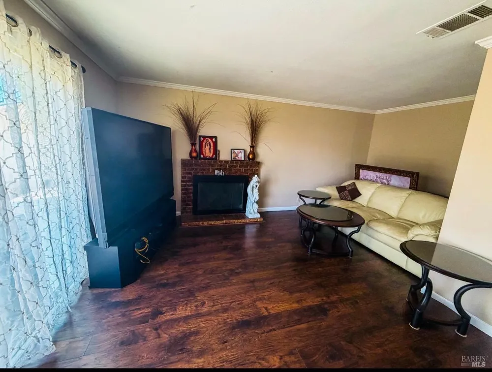 611 Wigeon Way Suisun City, CA 94585