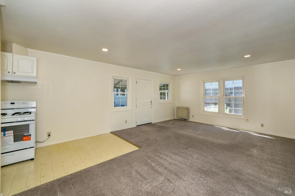 1515 Fair Oaks Court Santa Rosa, CA 95404