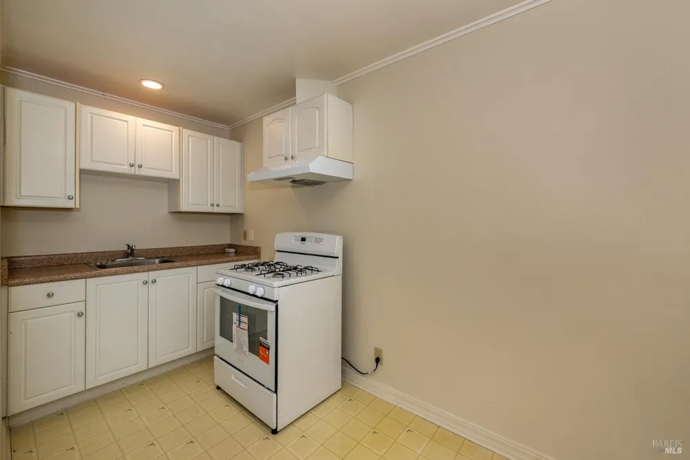 1515 Fair Oaks Court Santa Rosa, CA 95404