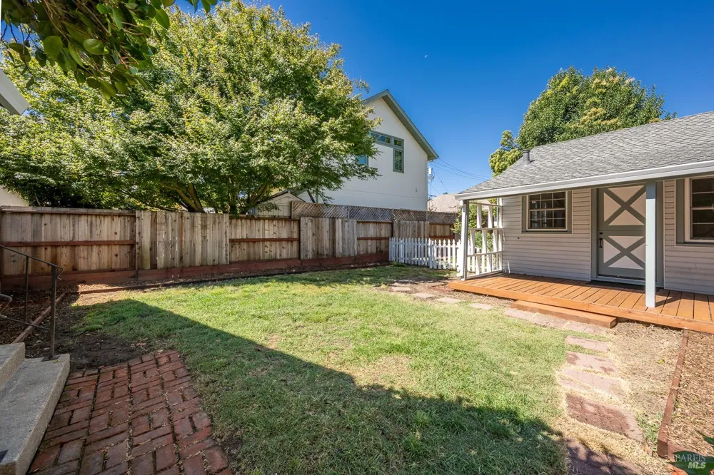 1515 Fair Oaks Court Santa Rosa, CA 95404