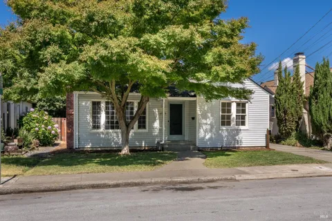 1515 Fair Oaks Court