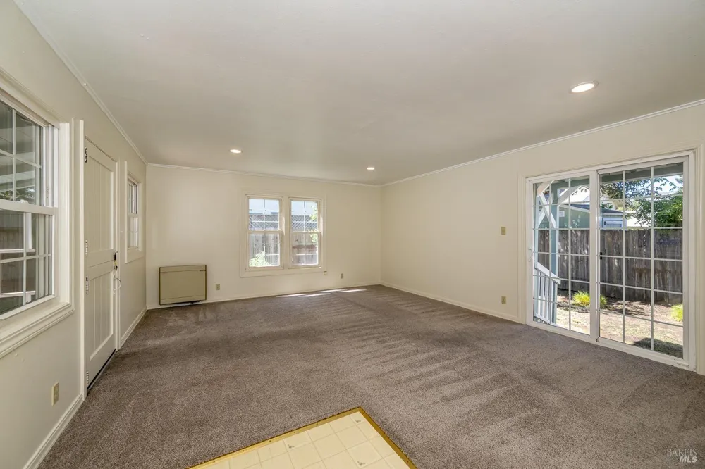 1515 Fair Oaks Court Santa Rosa, CA 95404