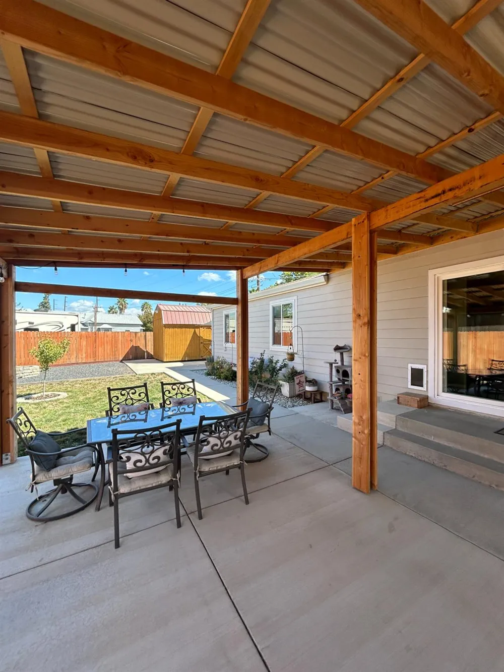 740 Lucas St Arbuckle, CA 95912