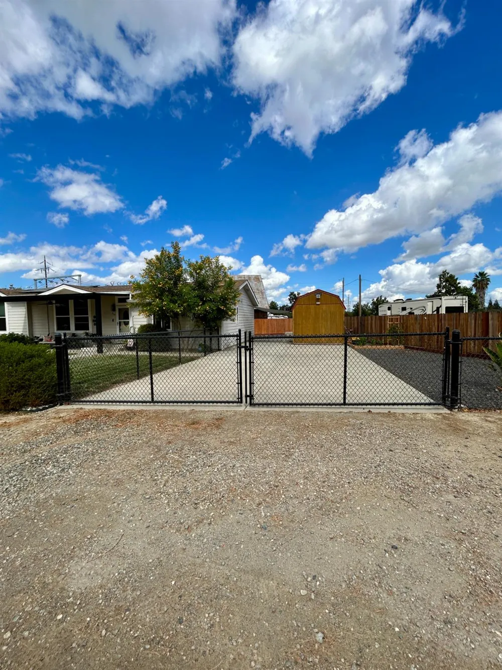 740 Lucas St Arbuckle, CA 95912
