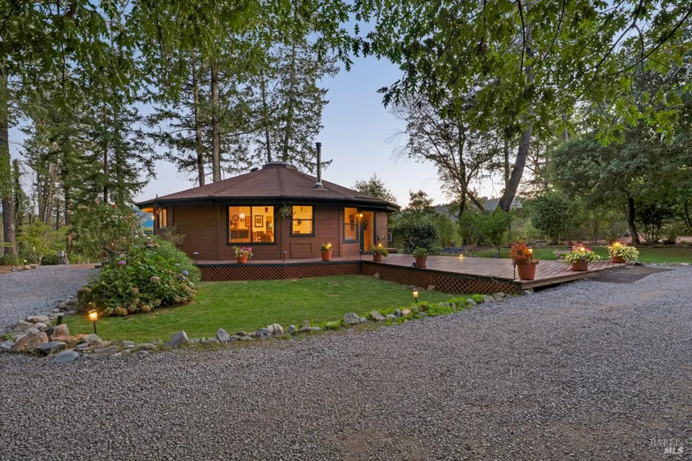 4565 Mill Creek Road Healdsburg, CA 95448