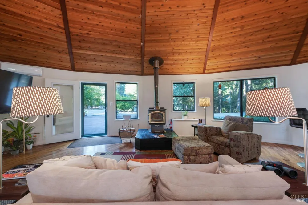 4565 Mill Creek Road Healdsburg, CA 95448