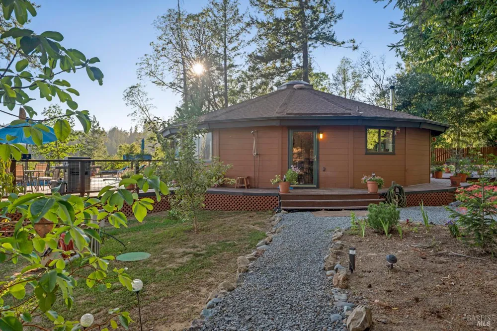 4565 Mill Creek Road Healdsburg, CA 95448