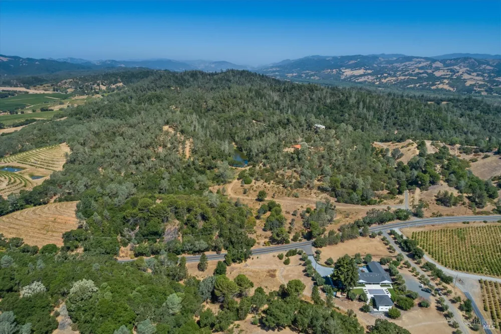 950 Canyon Road Geyserville, CA 95441