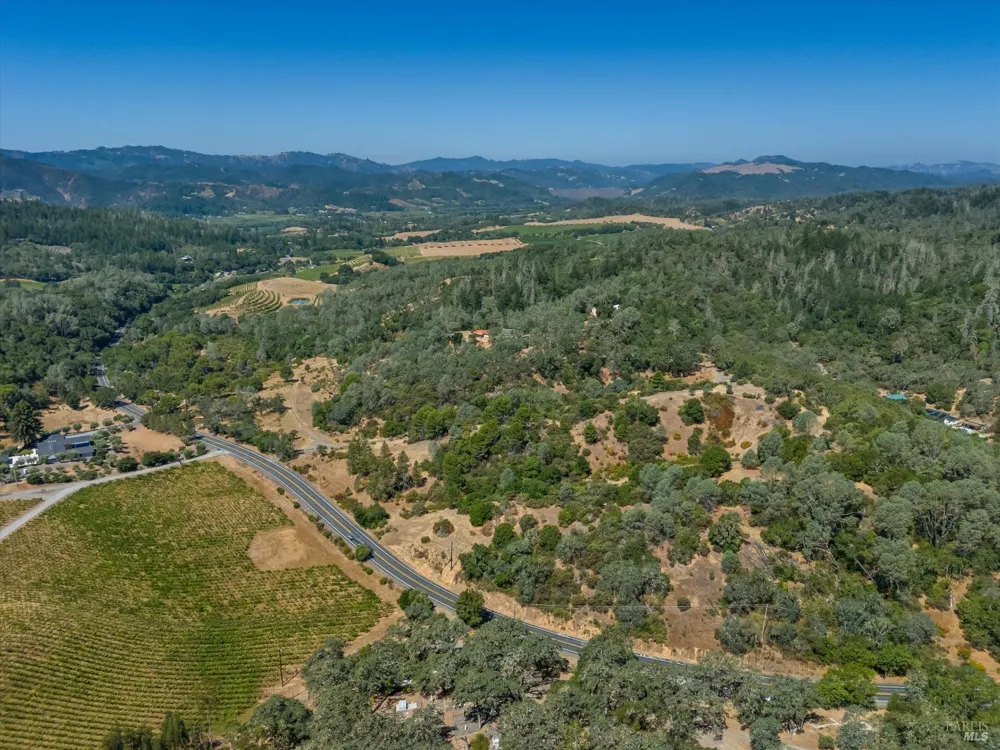 950 Canyon Road Geyserville, CA 95441