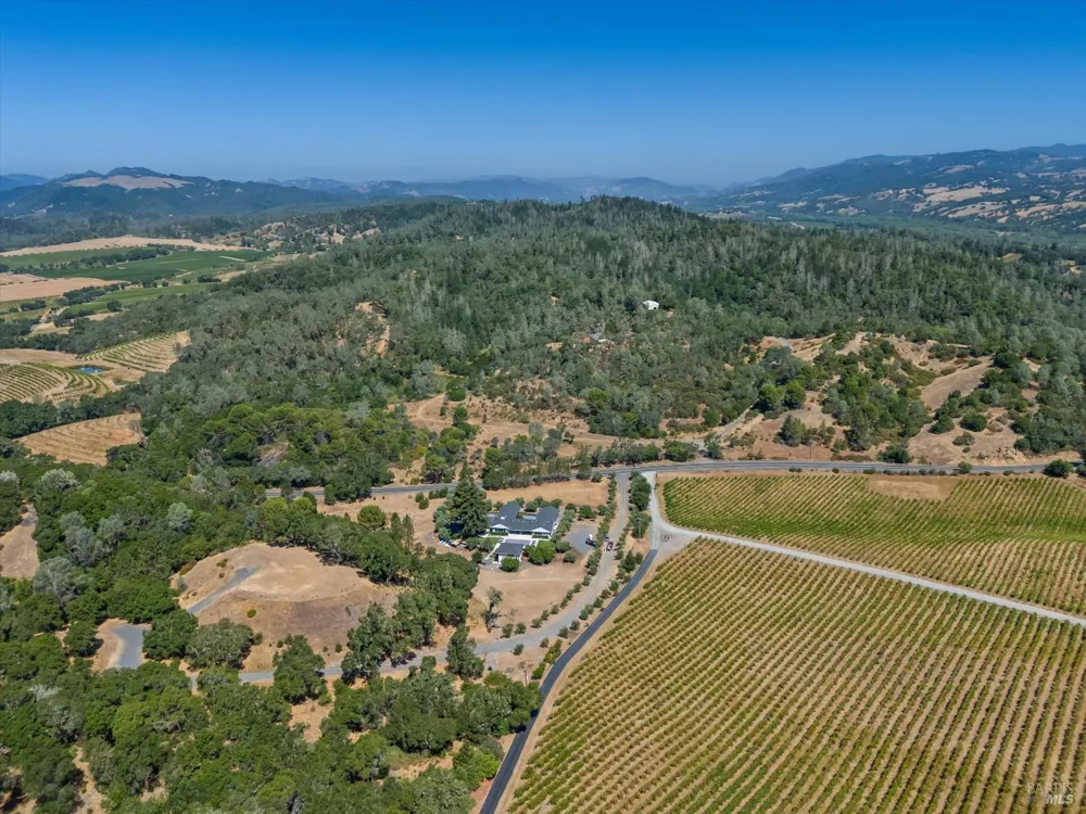950 Canyon Road Geyserville, CA 95441