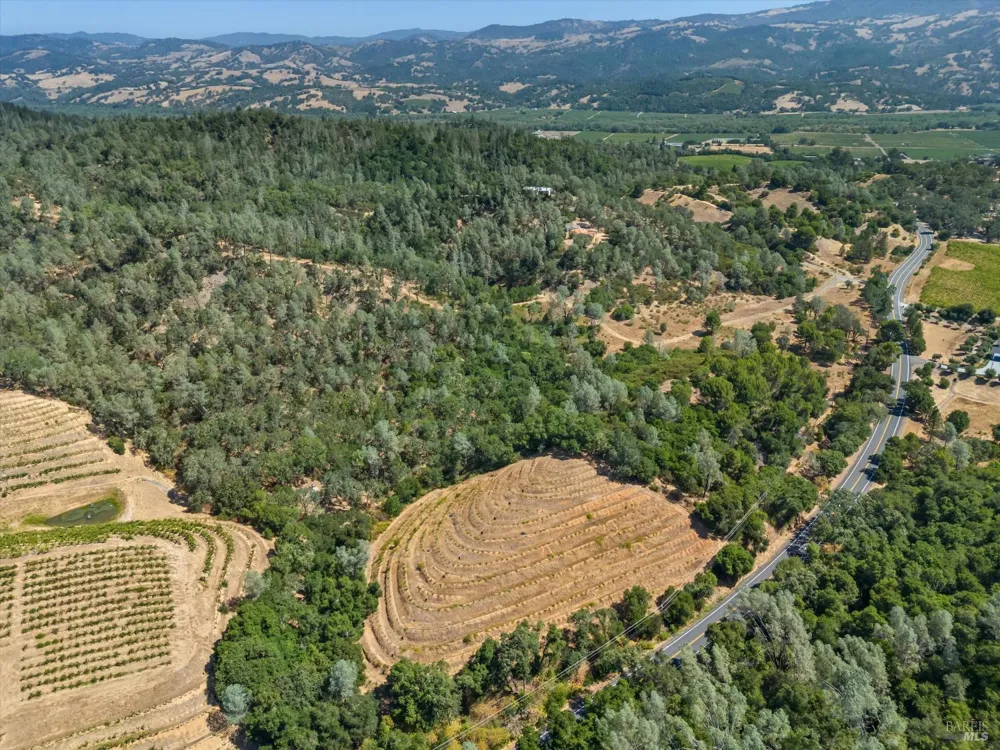 950 Canyon Road Geyserville, CA 95441