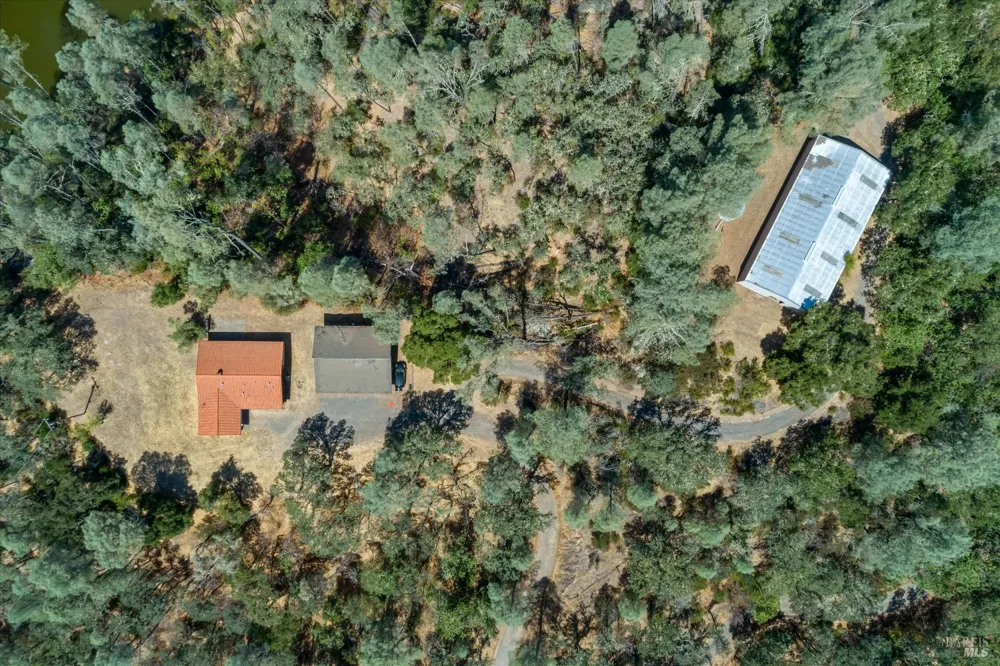 950 Canyon Road Geyserville, CA 95441