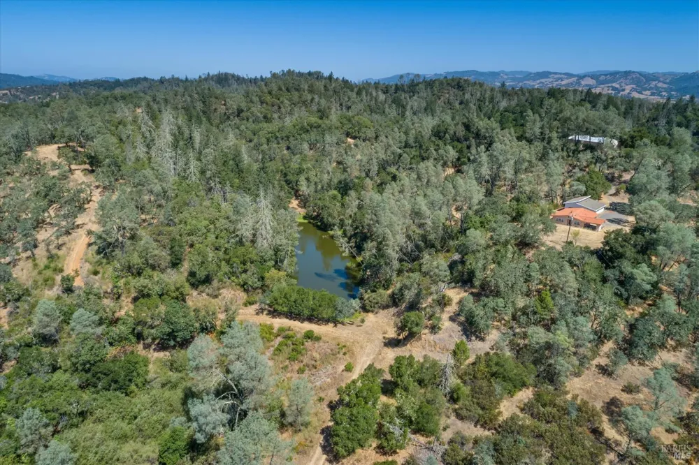 950 Canyon Road Geyserville, CA 95441