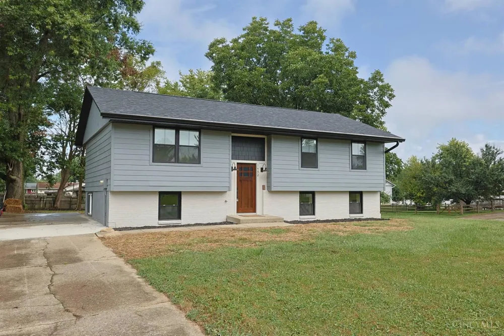 1492 Rolling Knoll Drive Goshen, OH 45140