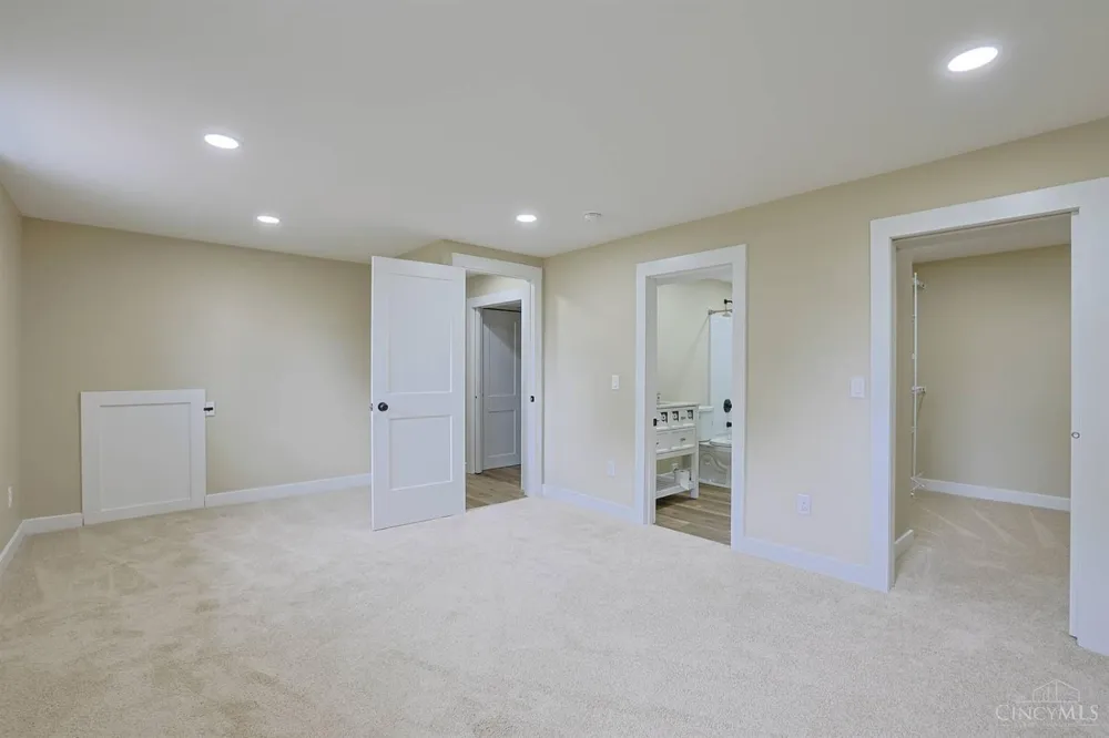 1492 Rolling Knoll Drive Goshen, OH 45140