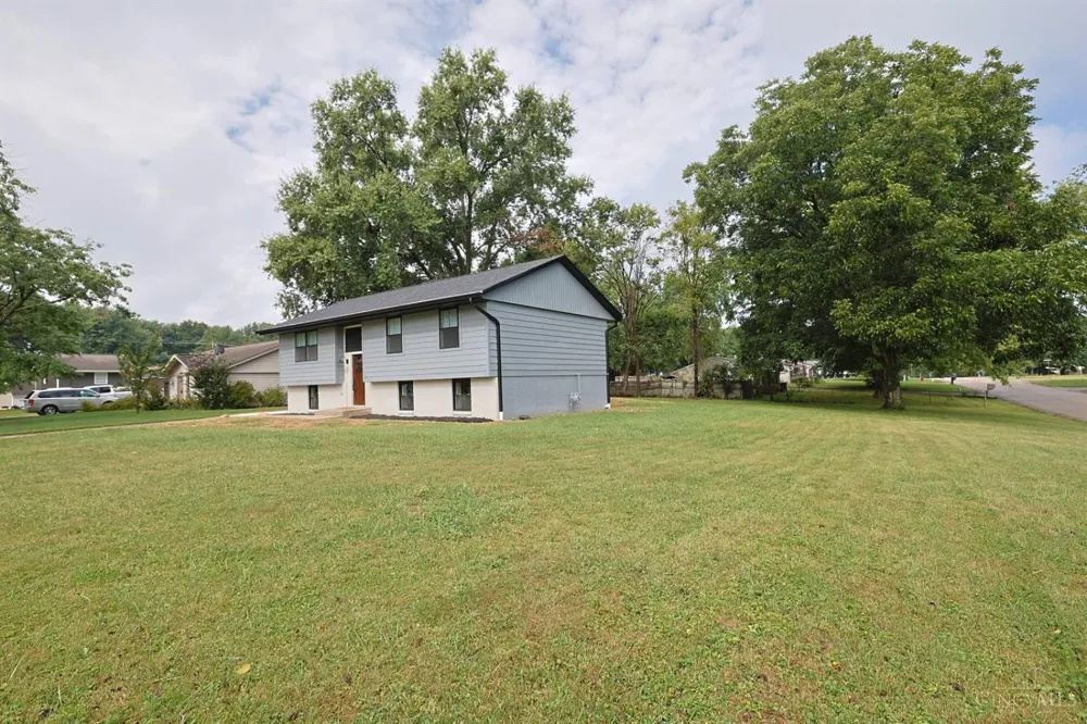 1492 Rolling Knoll Drive Goshen, OH 45140