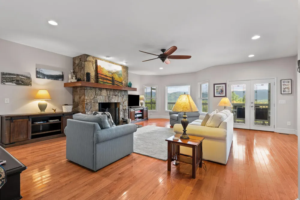 Carpenter Rd Otto, NC 28763