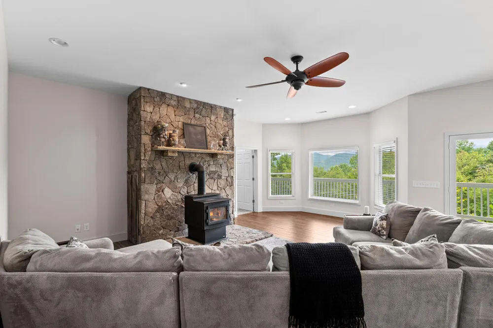 Carpenter Rd Otto, NC 28763