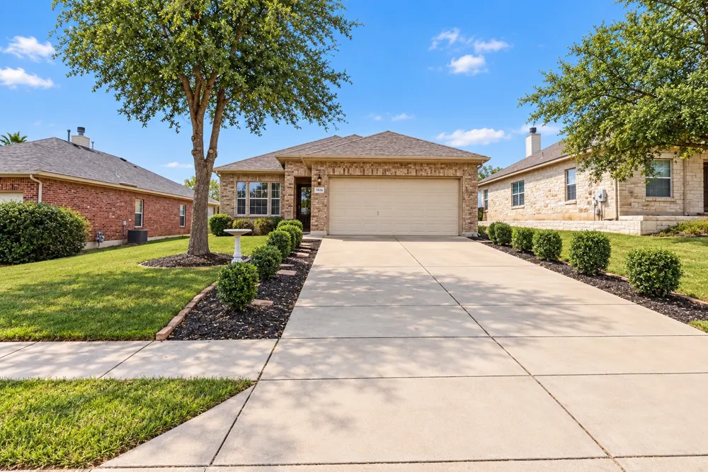 1732 Amberwood Loop Kyle, TX 78640