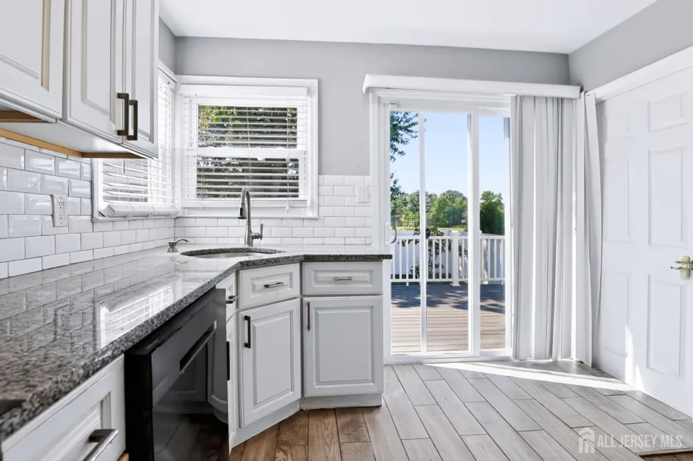 42 Jonquil Circle Fords, NJ 08863