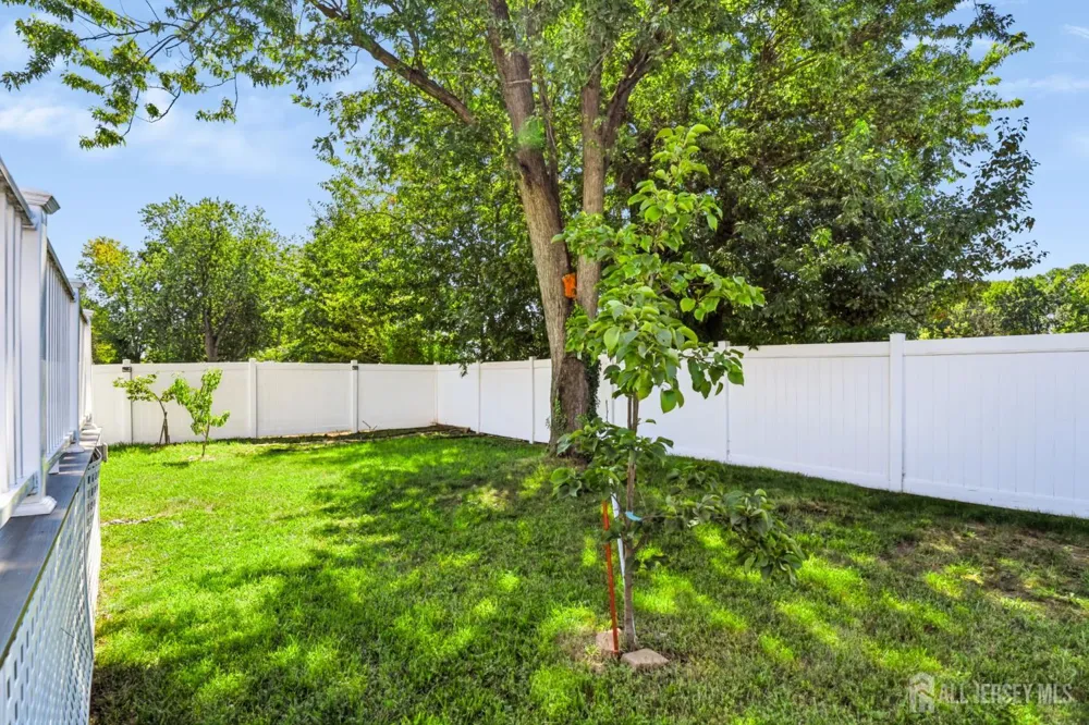 42 Jonquil Circle Fords, NJ 08863