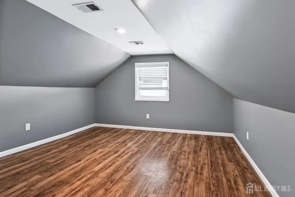 42 Jonquil Circle Fords, NJ 08863