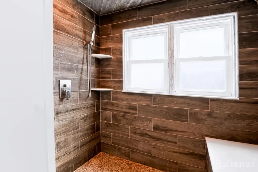 42 Jonquil Circle Fords, NJ 08863