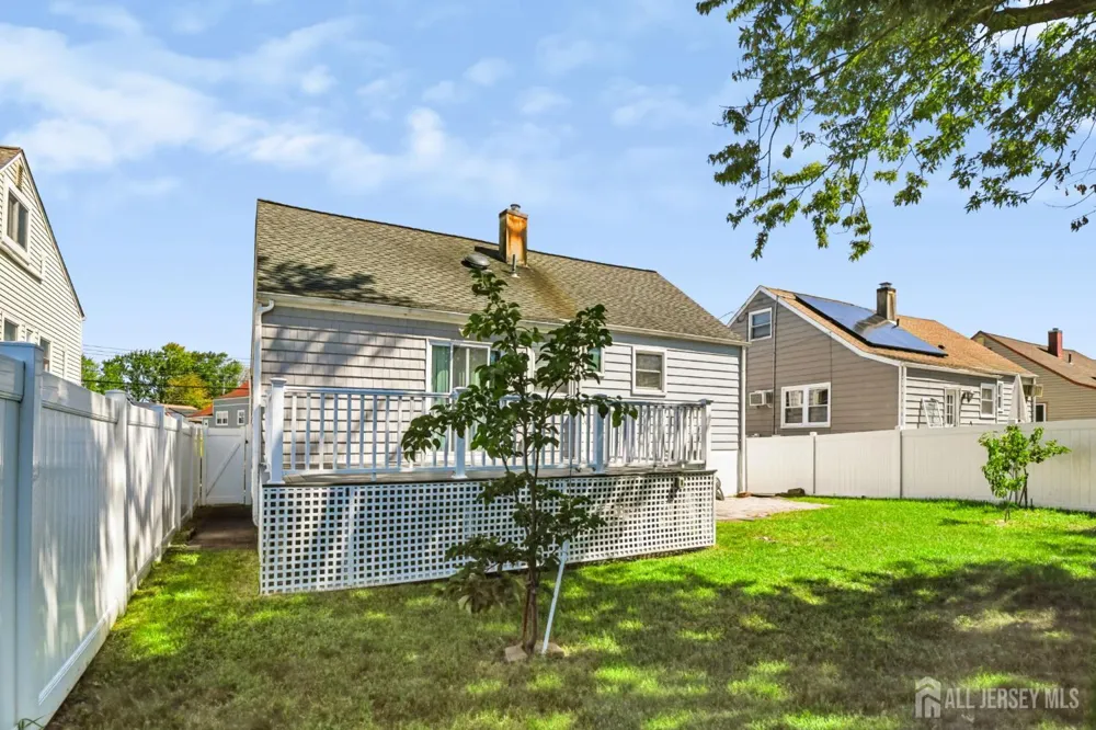 42 Jonquil Circle Fords, NJ 08863