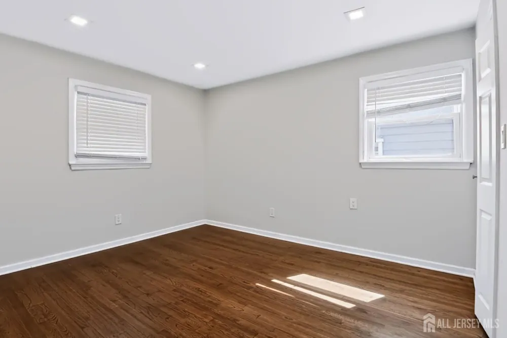 42 Jonquil Circle Fords, NJ 08863