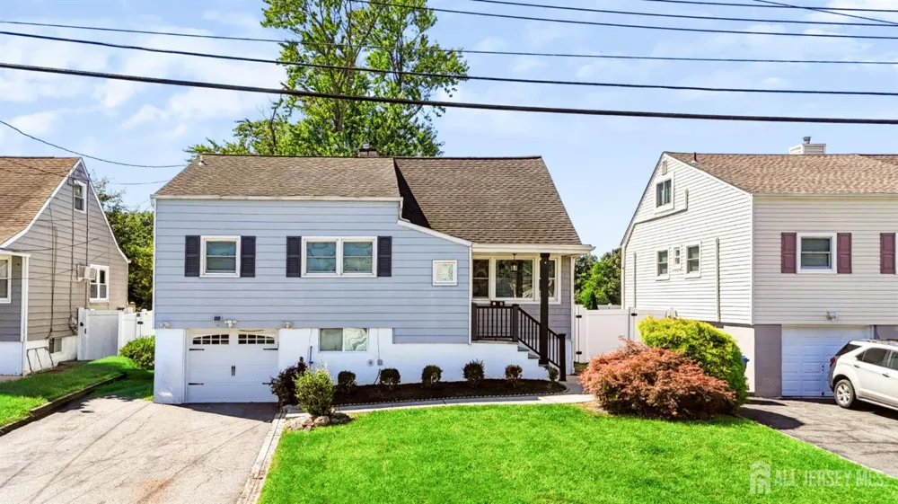 42 Jonquil Circle Fords, NJ 08863