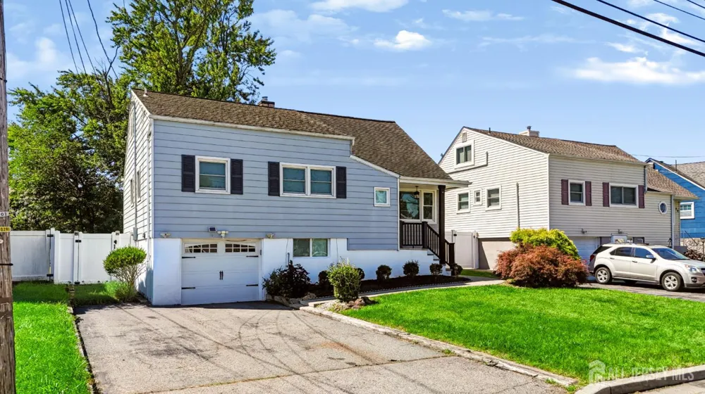 42 Jonquil Circle Fords, NJ 08863