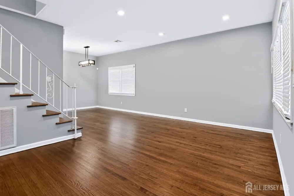 42 Jonquil Circle Fords, NJ 08863