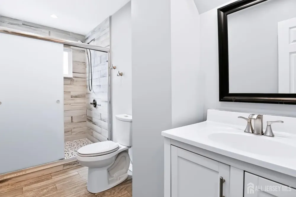 42 Jonquil Circle Fords, NJ 08863