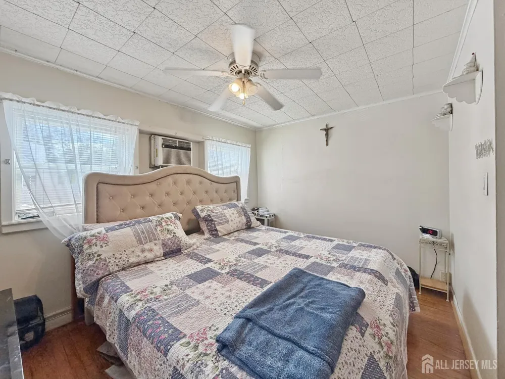733 Schuyler Ave Avenue Lyndhurst, NJ 07071