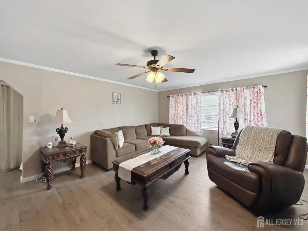733 Schuyler Ave Avenue Lyndhurst, NJ 07071