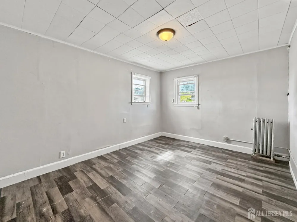 733 Schuyler Ave Avenue Lyndhurst, NJ 07071