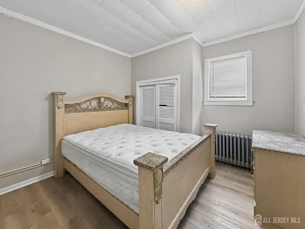 733 Schuyler Ave Avenue Lyndhurst, NJ 07071