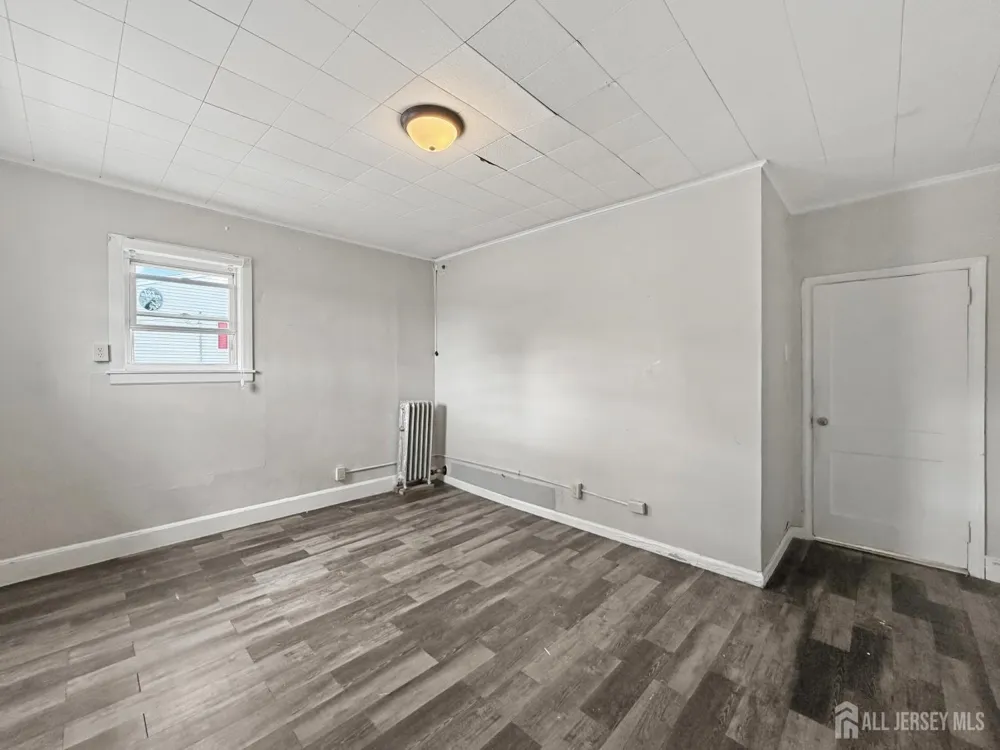 733 Schuyler Ave Avenue Lyndhurst, NJ 07071