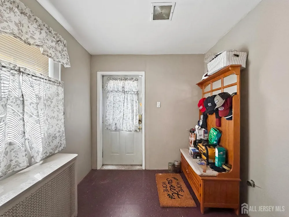733 Schuyler Ave Avenue Lyndhurst, NJ 07071