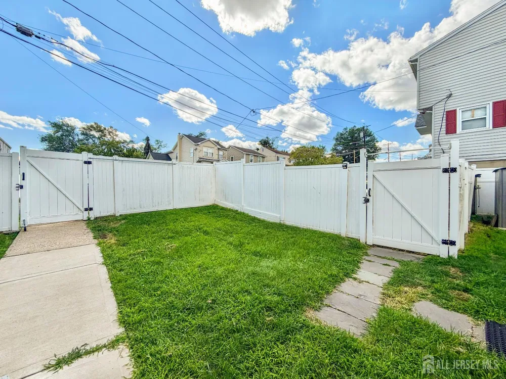 733 Schuyler Ave Avenue Lyndhurst, NJ 07071