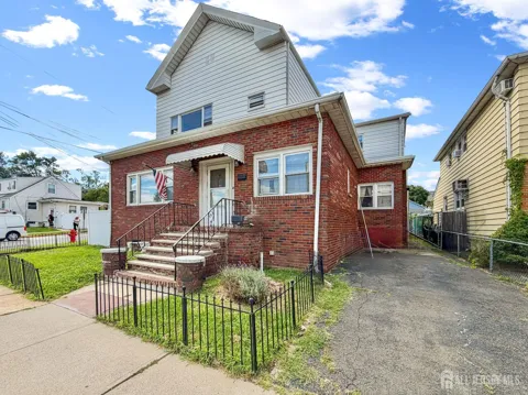 733 Schuyler Ave Avenue